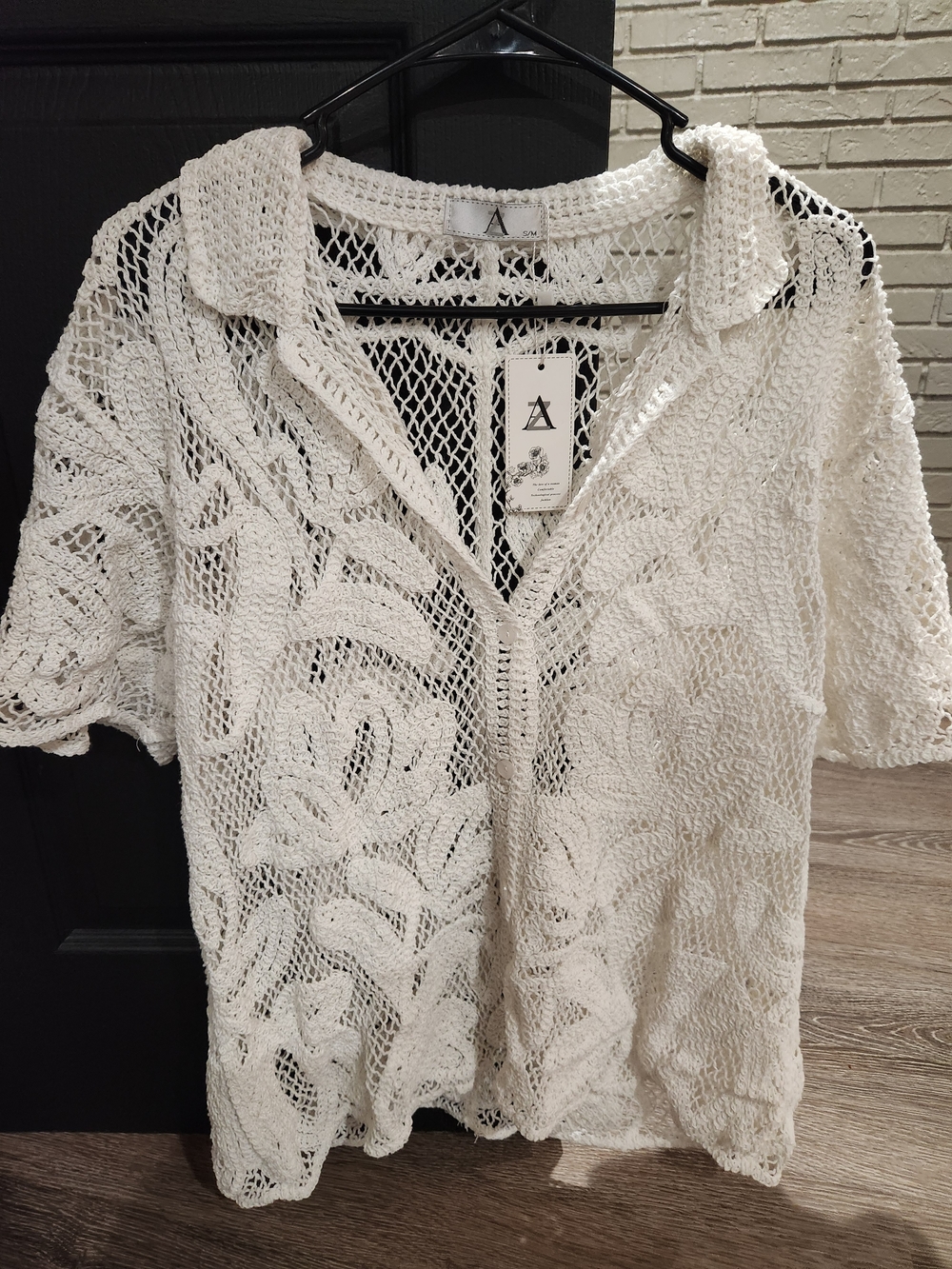 NWT Open-Knit Collared Crochet Top in Cream/white